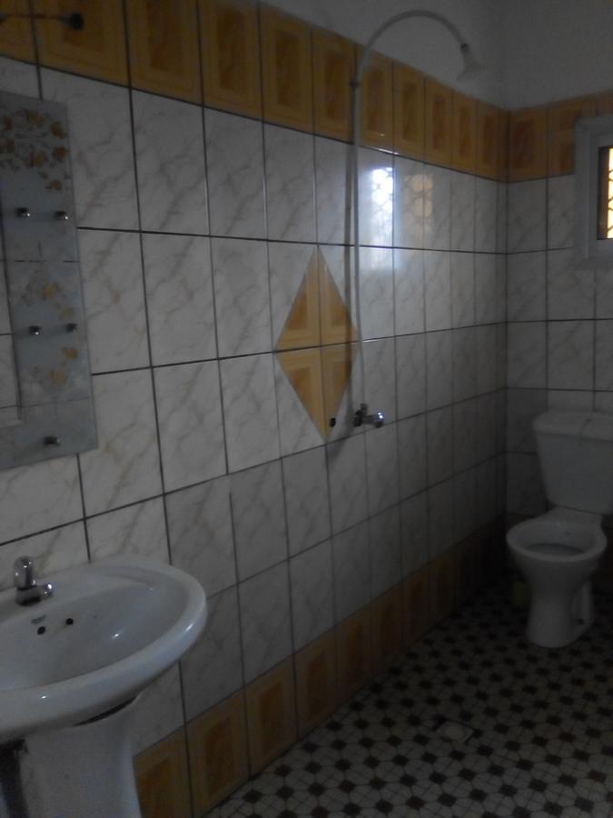 Hotel Kdv Bonaberi Экстерьер фото