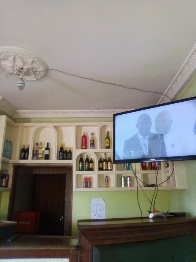 Hotel Kdv Bonaberi Экстерьер фото